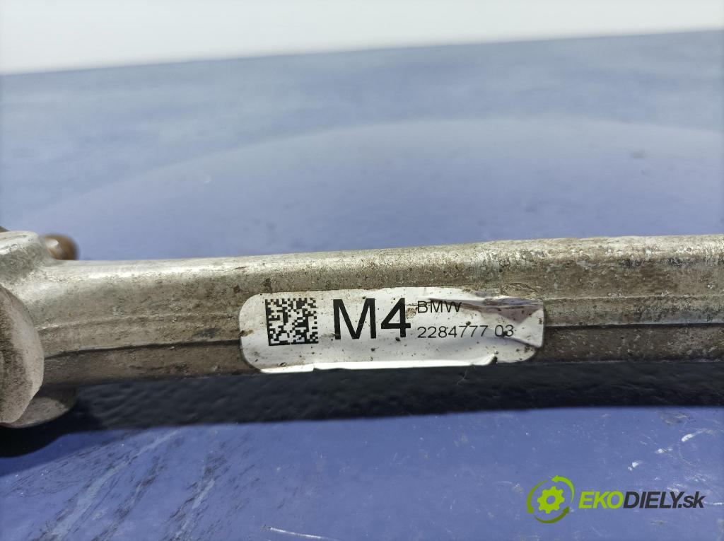 Bmw M4 2022 zad v pravo: 2284777