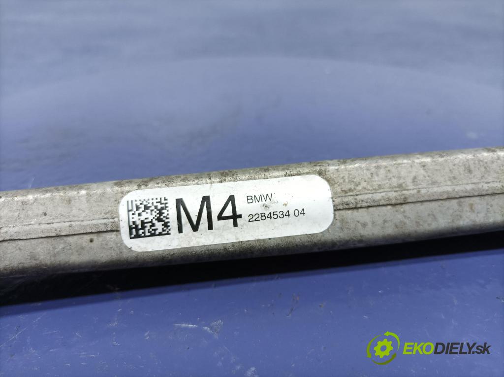 Bmw M4 2022 zad Vľavo: 2284534