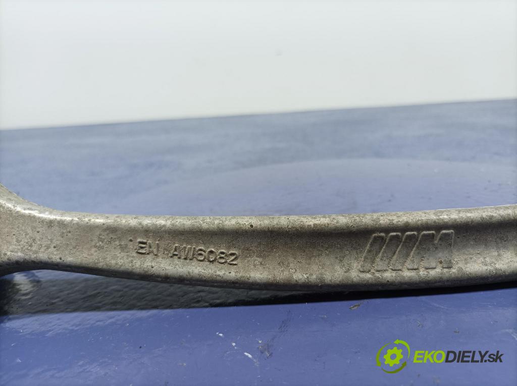 Bmw M4 2022 zad v pravo: 2284534