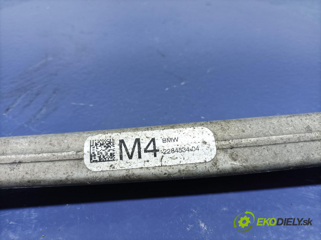 Bmw M4 2022 zad v pravo: 2284534