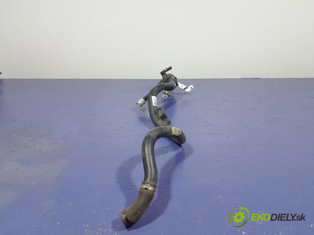 Bmw M4 2022 Nalievacie hrdlo: paliva 7484895