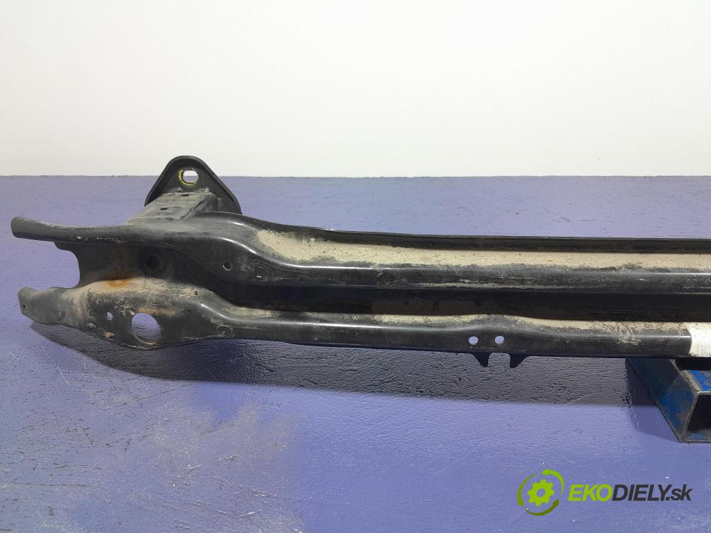 Bmw M4 2022 výstuha narazník zad 8078375