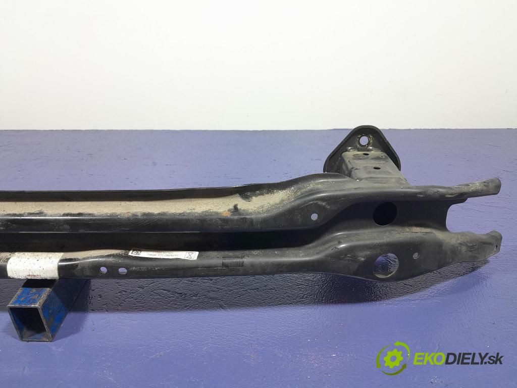 Bmw M4 2022 výstuha narazník zad 8078375