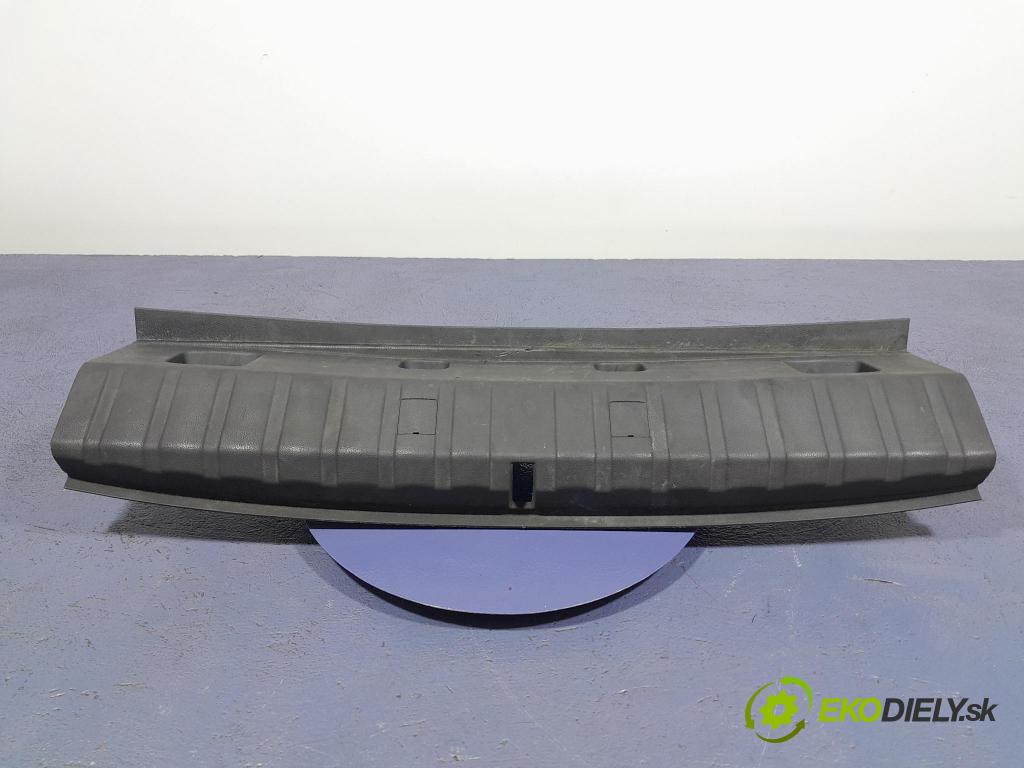 Bmw M4 2022 kryt Plast: Interiéry: 7489831