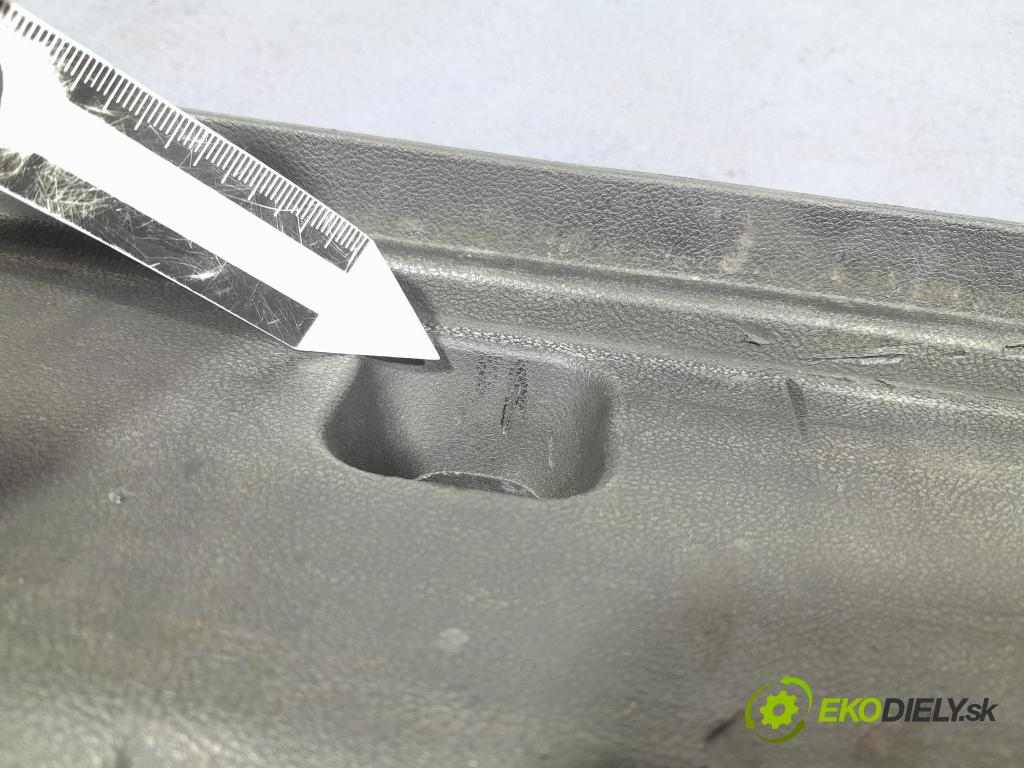 Bmw M4 2022 kryt Plast: Interiéry: 7489831