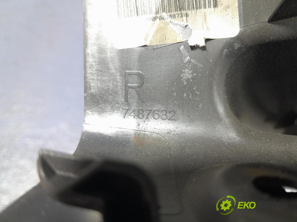 Bmw M4 2022 kryt Plast: Interiéry: 7487632