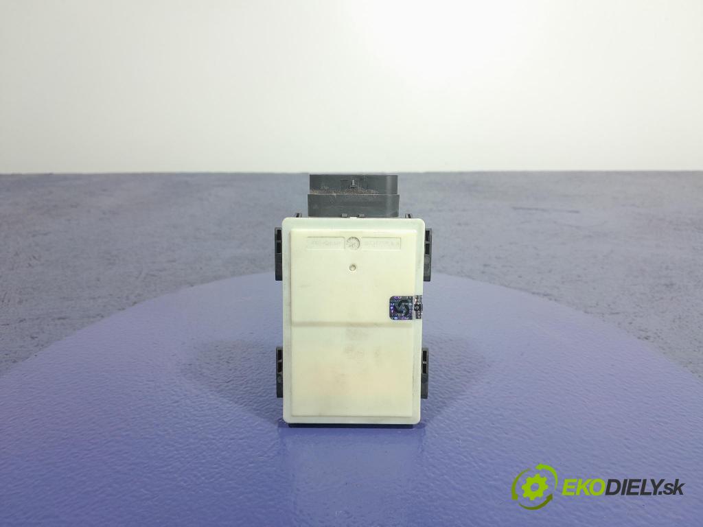 Bmw M4 2022 Radar: 5A52AC7