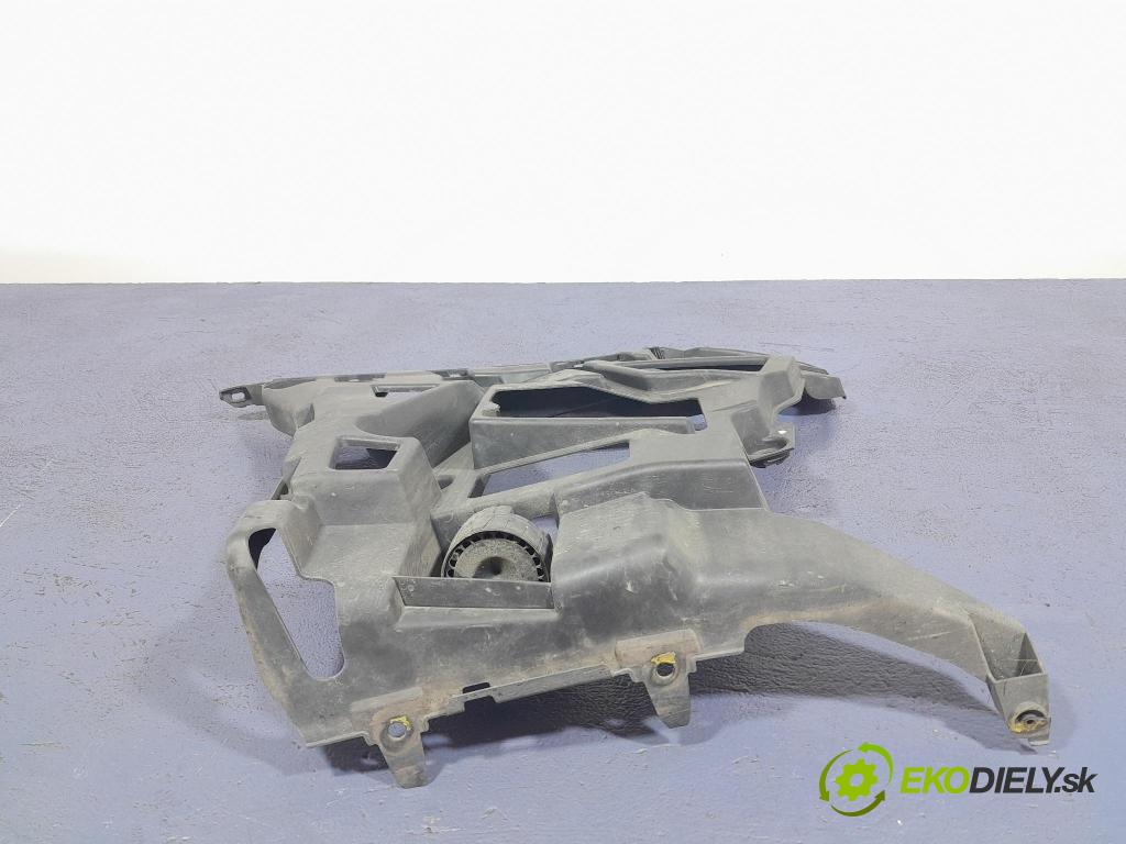 Bmw M4 2022 Upevnenie: narazník 8074727
