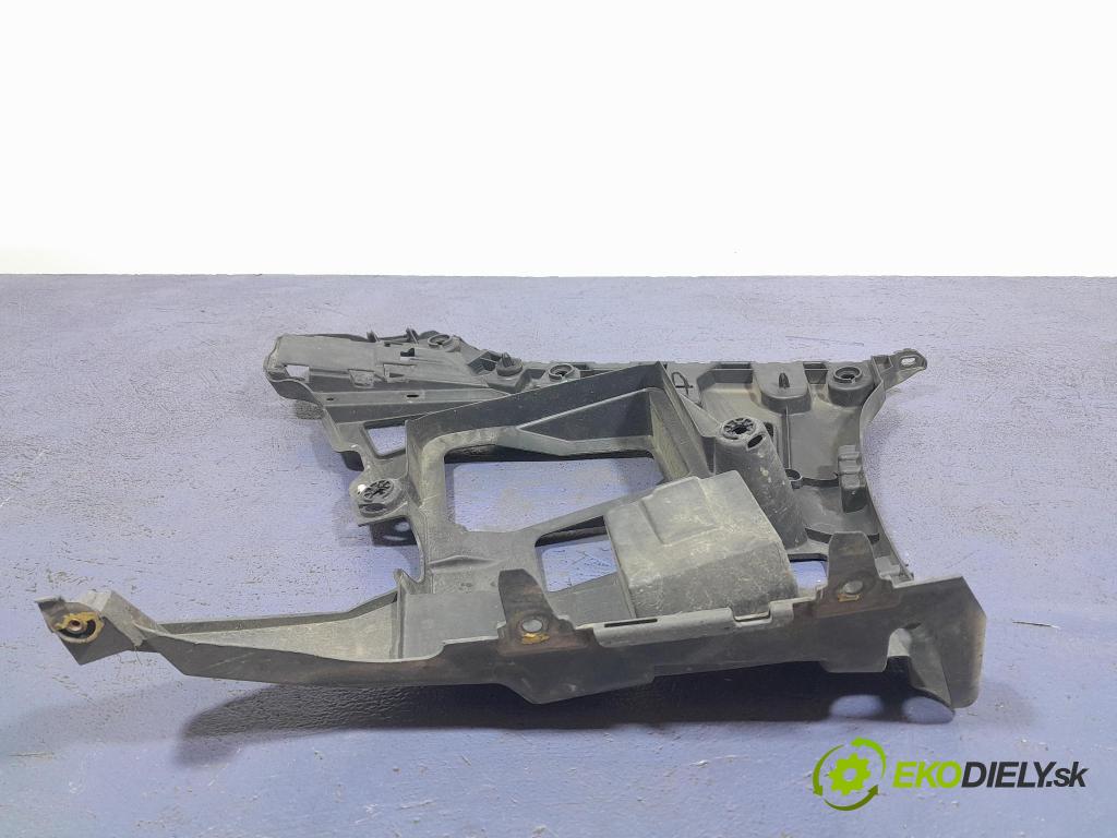 Bmw M4 2022 Upevnenie: narazník 8074727