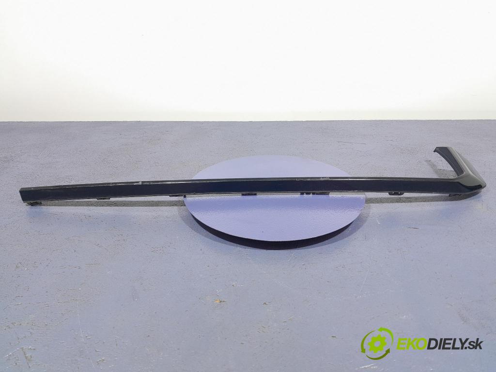 Bmw M4 2022 lišta narazník 8076447