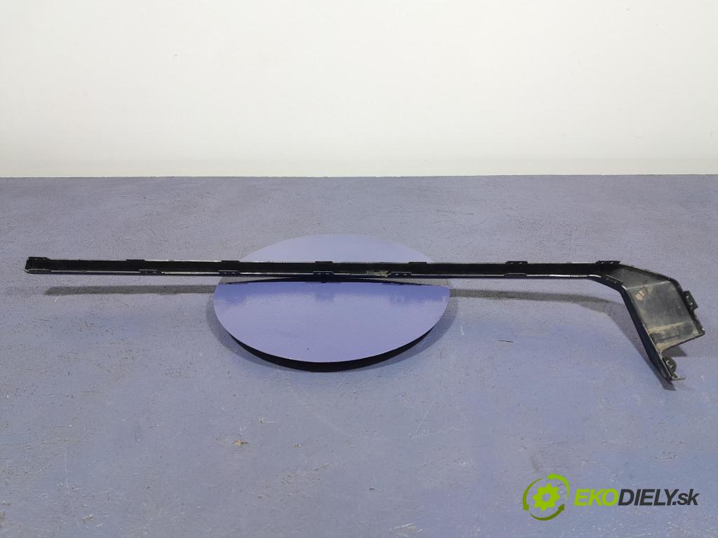 Bmw M4 2022 lišta narazník 8076447