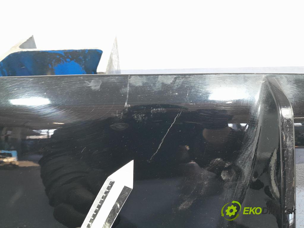 Bmw M4 2022 lišta narazník 8069443