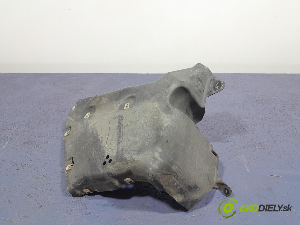 Bmw M4 2022 kryt Plast: podvozek: 9477342