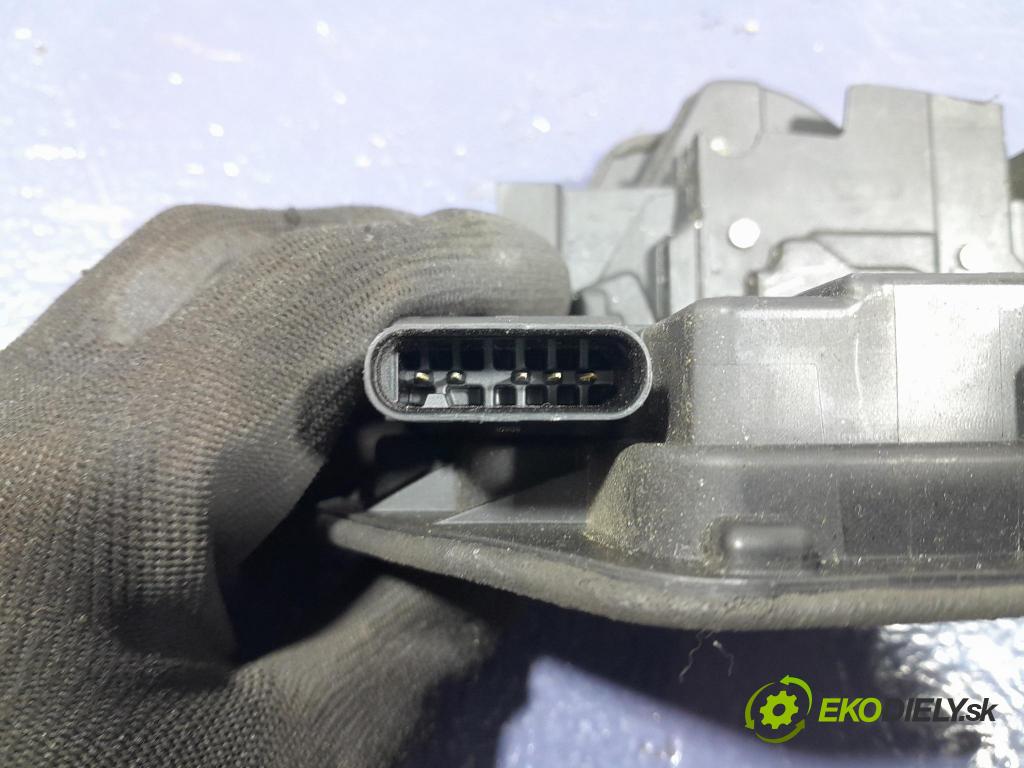 Bmw M4 2022 zámok dvere Predné Vľavo: 7956135