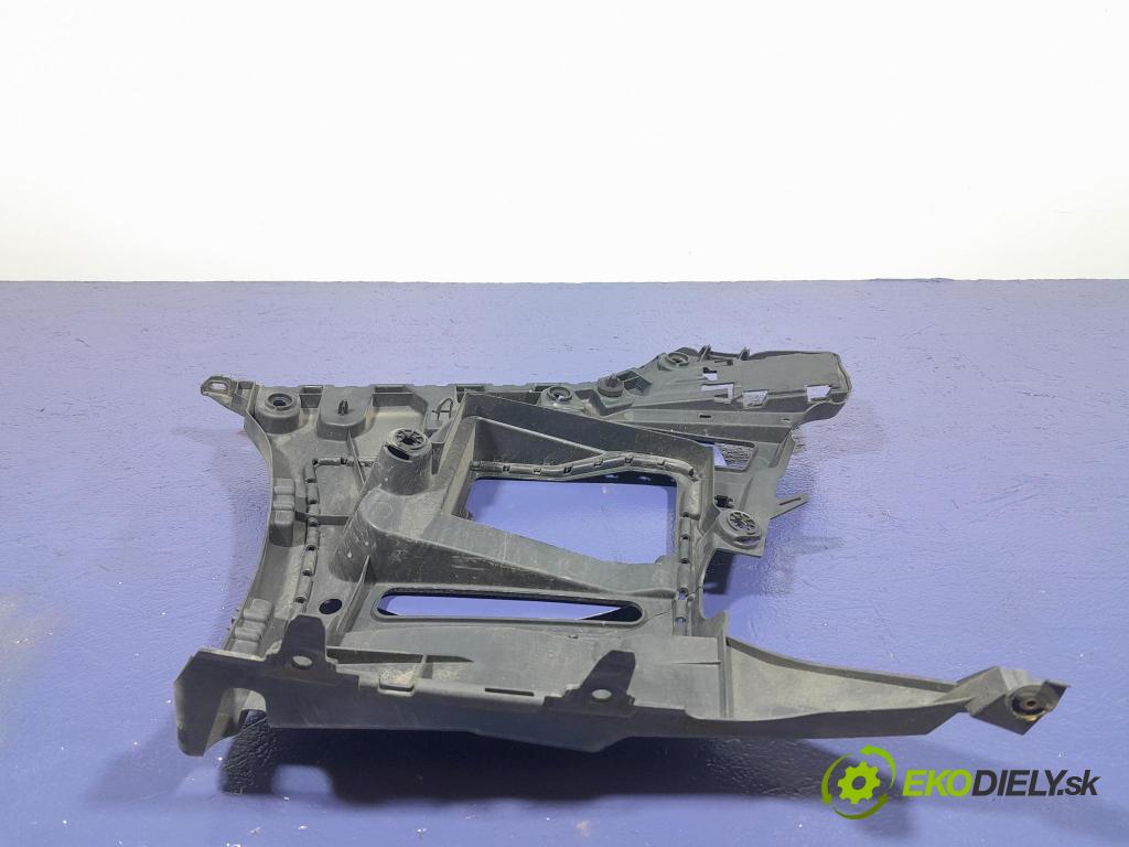 Bmw M4 2022 Upevnenie: narazník 8074728
