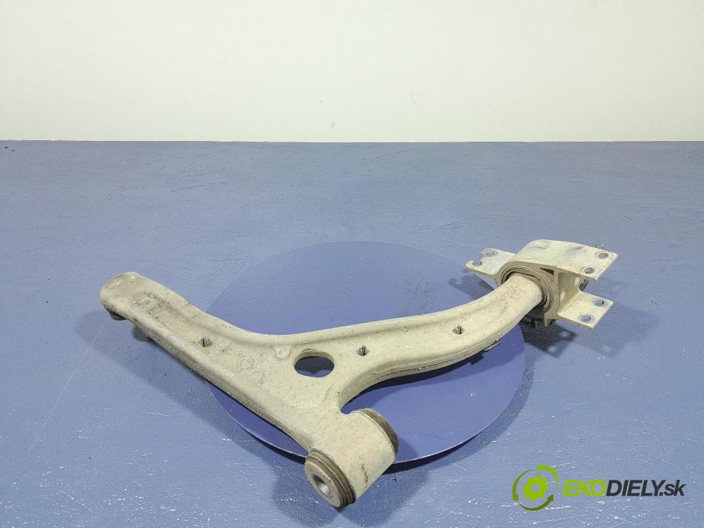 Mercedes Gla-klasa 2019 Predné Vľavo: A1563300100