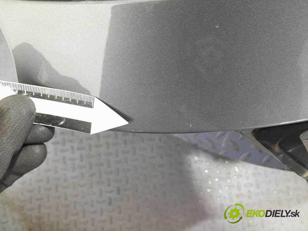 Mercedes Gla-klasa 2019 zadna dveře kufra: kufra: