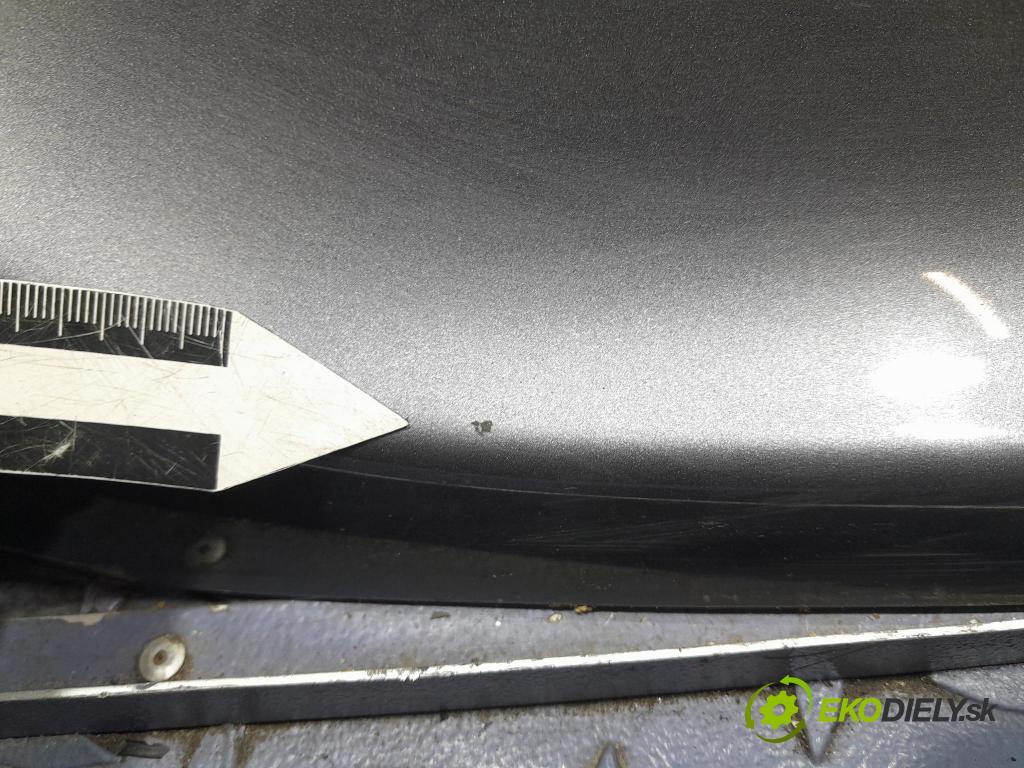 Mercedes Gla-klasa 2019 zadna dveře kufra: kufra: