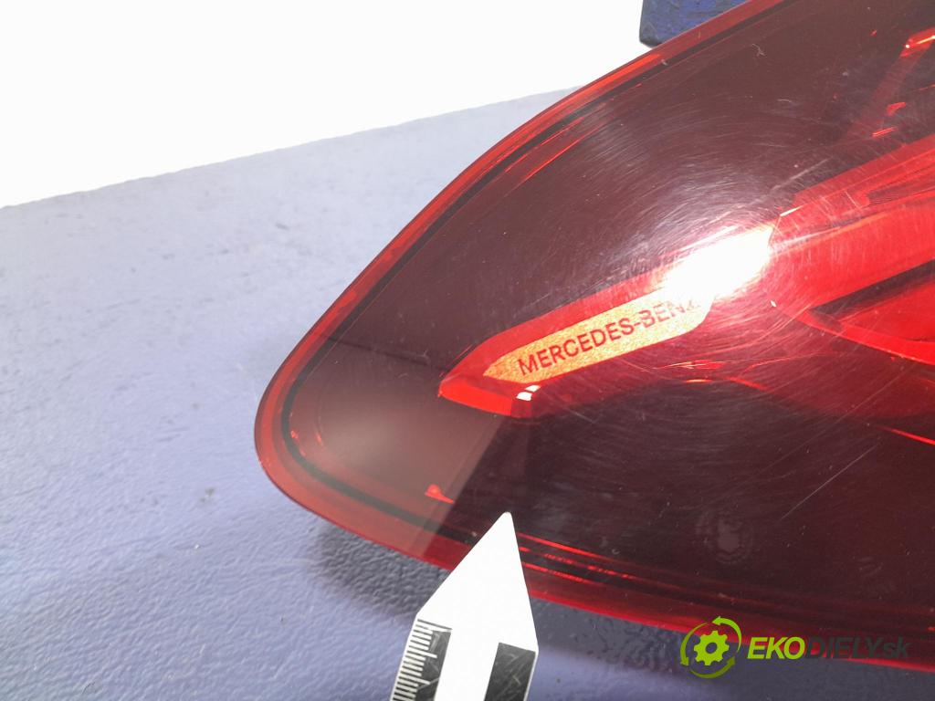 Mercedes E-klasa 2020 svetlo / reflektor zad ľavá Vonkajsia: A2139065109