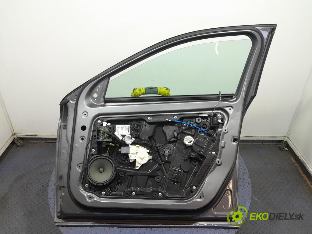 Mercedes Gla-klasa 2019 dvere Predné pravé 