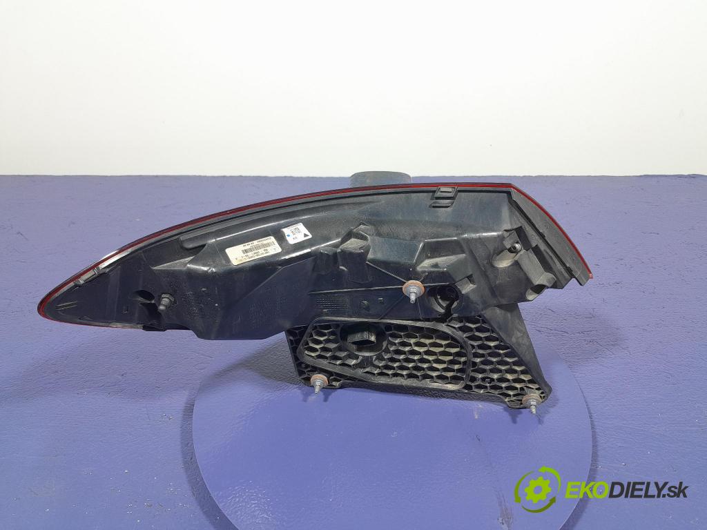 Mercedes E-klasa 2020 svetlo / reflektor zad Prava: Vonkajsia: A2139065209