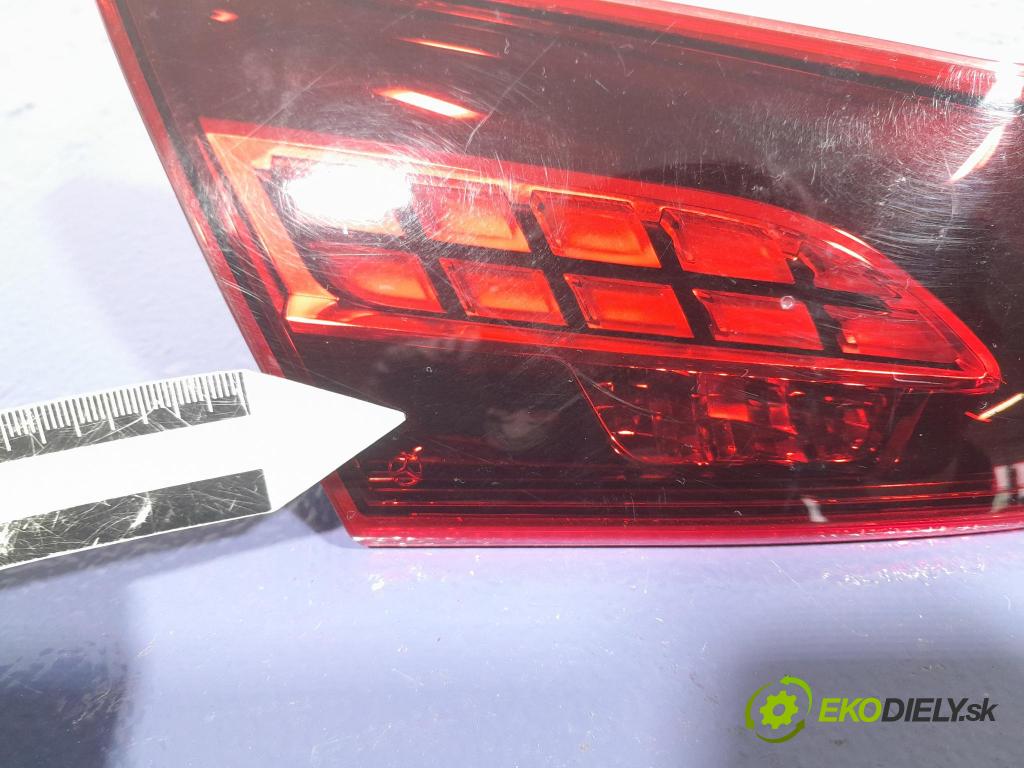 Mercedes E-klasa 2020 svetlo / reflektor zad ľavá Vnútri: A2139068305