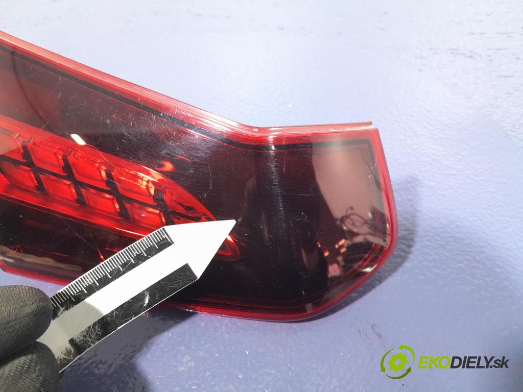 Mercedes E-klasa 2020 svetlo / reflektor zad ľavá Vnútri: A2139068305