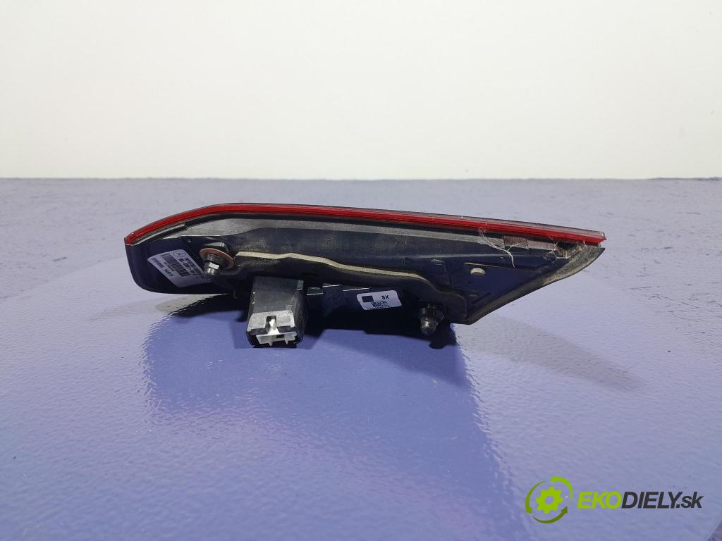 Mercedes E-klasa 2020 svetlo / reflektor zad ľavá Vnútri: A2139068305