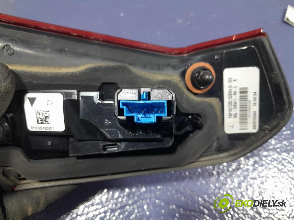 Mercedes E-klasa 2020 svetlo / reflektor zad Prava: Vnútri: A2139068405