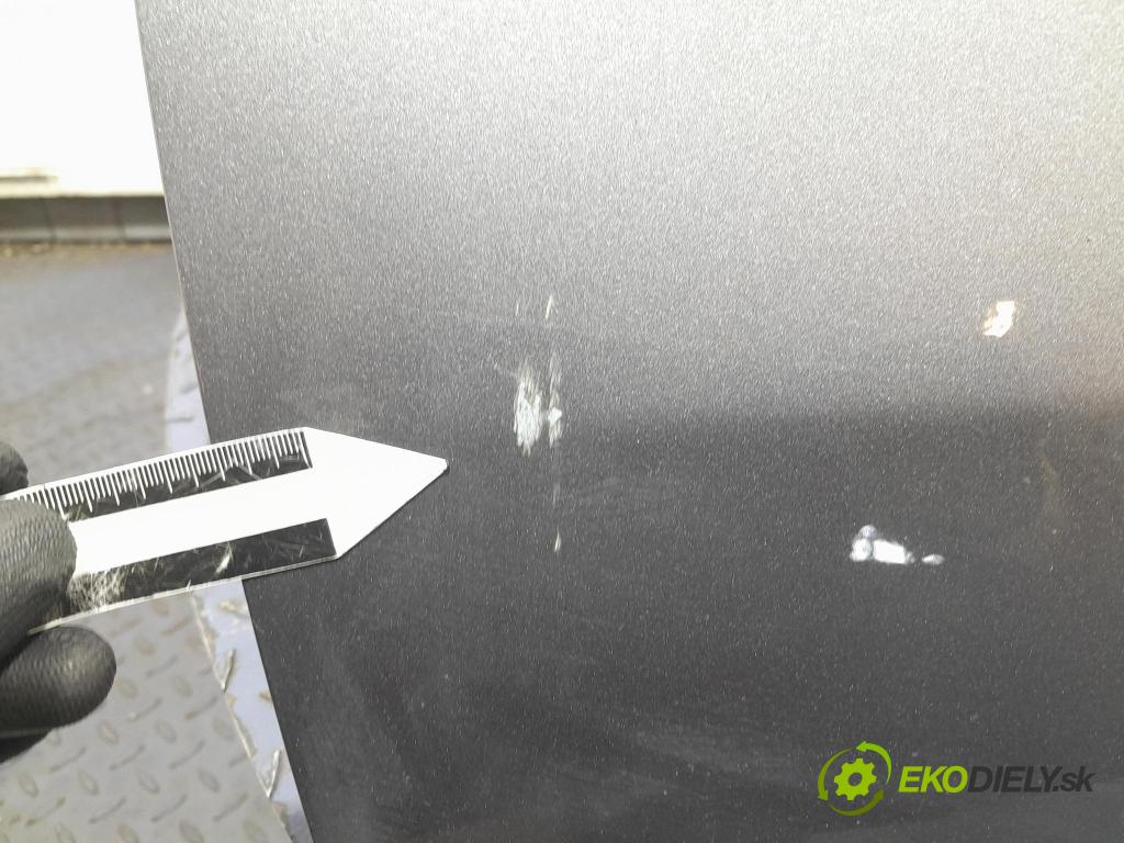 Mercedes Gla-klasa 2019 dvere Predné Vľavo: