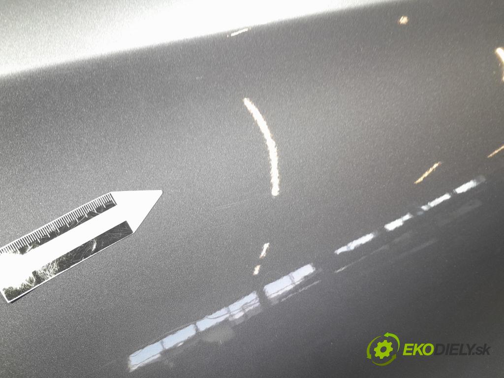 Mercedes Gla-klasa 2019 dvere Predné Vľavo: