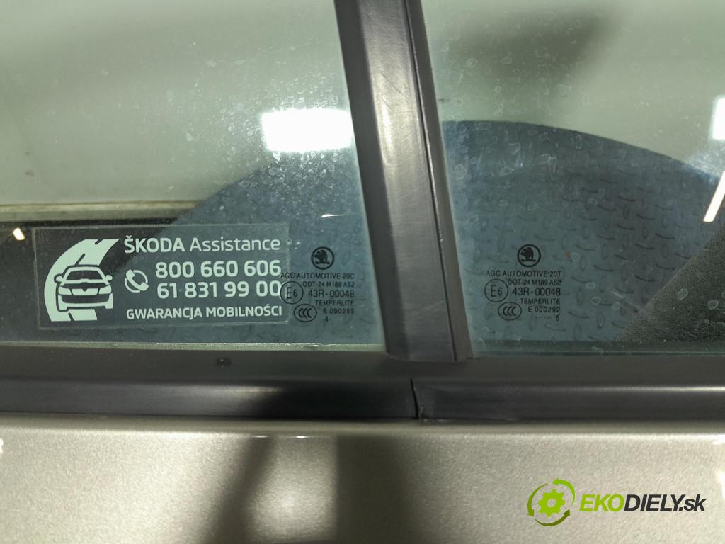 Skoda Octavia 2015 dvere zad pravé