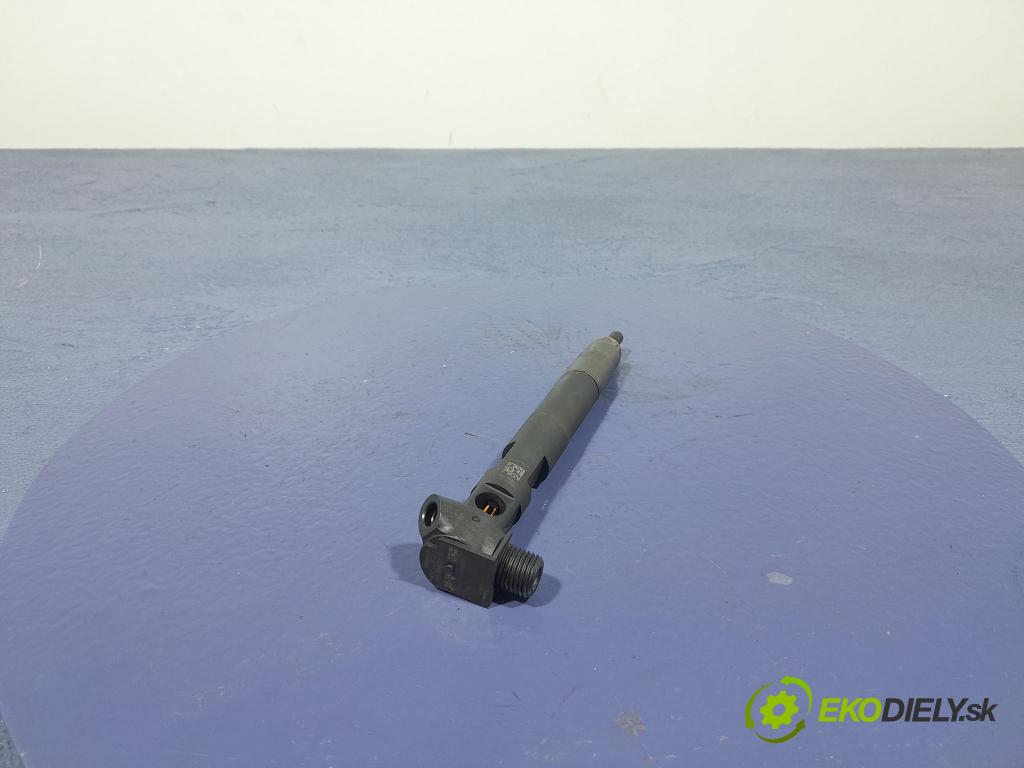 Mercedes Gla-klasa 2019 vstrek A6510704500