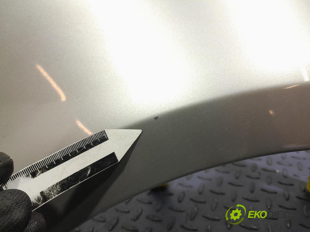 Skoda Octavia 2015 blatník Predné v pravo: