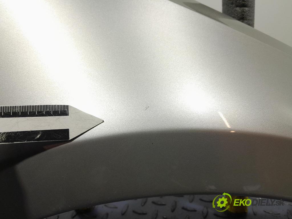 Skoda Octavia 2015 blatník Predné v pravo: