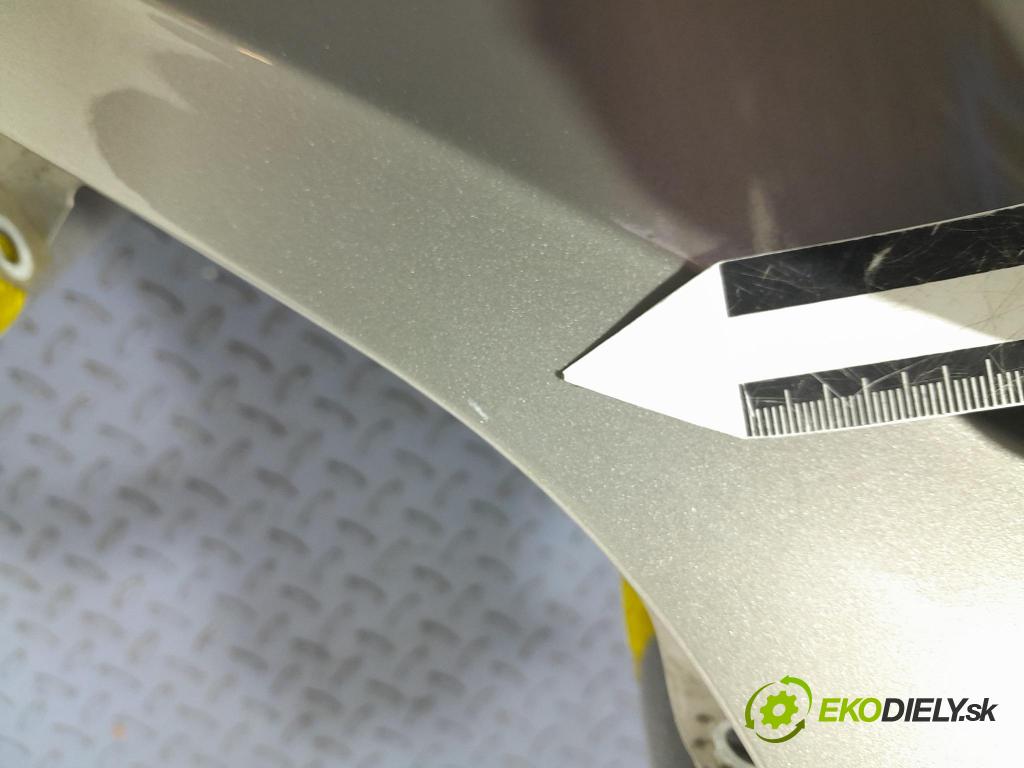 Skoda Octavia 2015 blatník Predné v pravo: