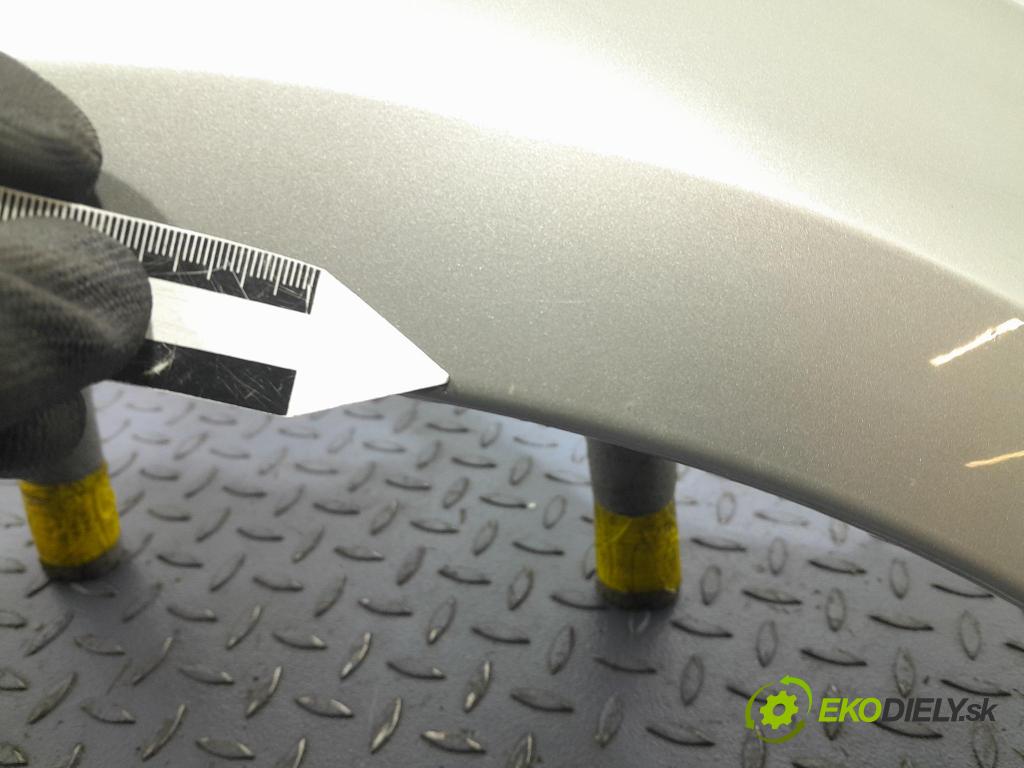 Skoda Octavia 2015 blatník Predné v pravo: