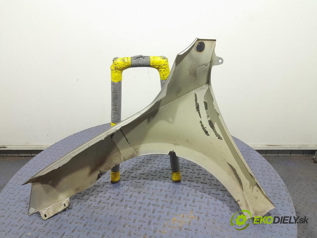 Skoda Octavia 2015 blatník Predné v pravo: