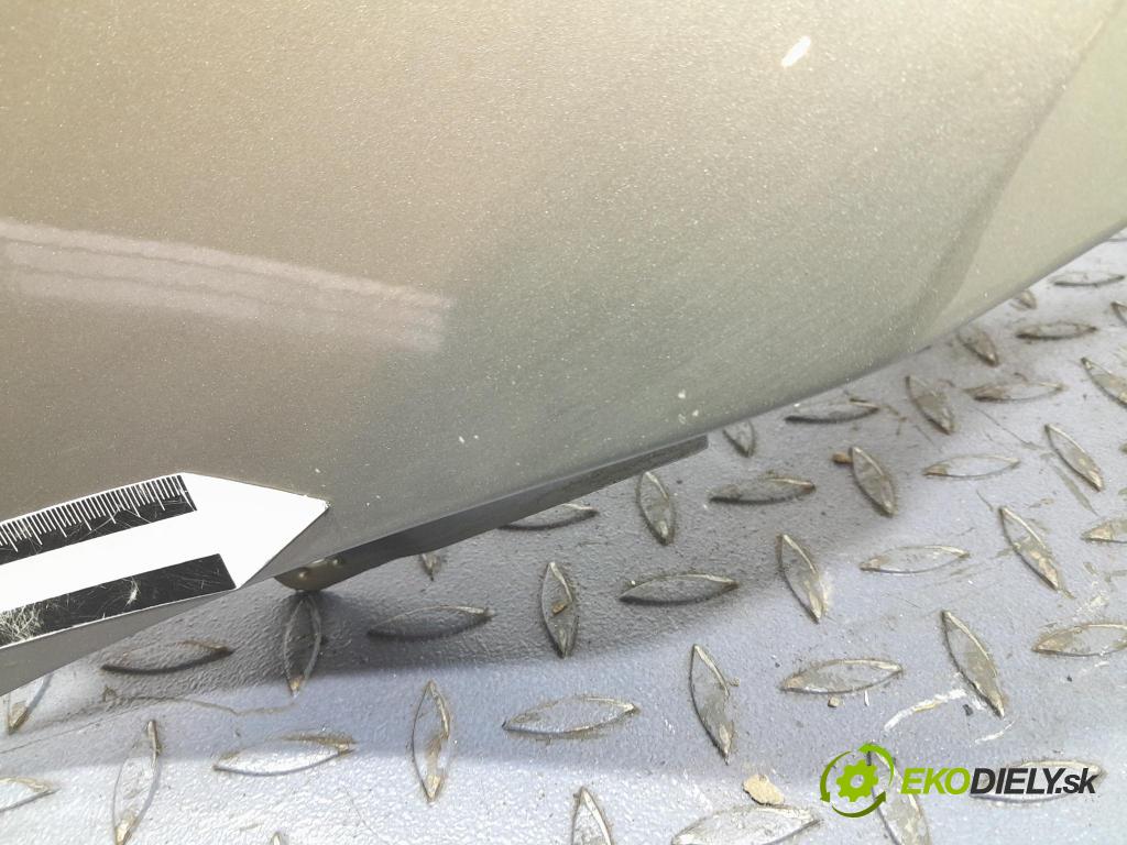 Skoda Octavia 2015 blatník Predné Vľavo: