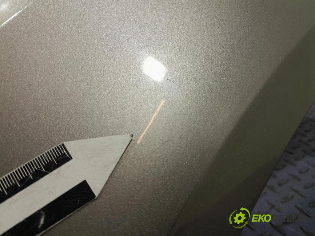 Skoda Octavia 2015 blatník Predné Vľavo: