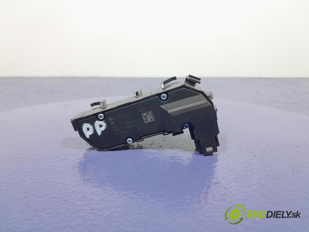 Mercedes E-klasa 2020 prepínač Foto: A2139059311