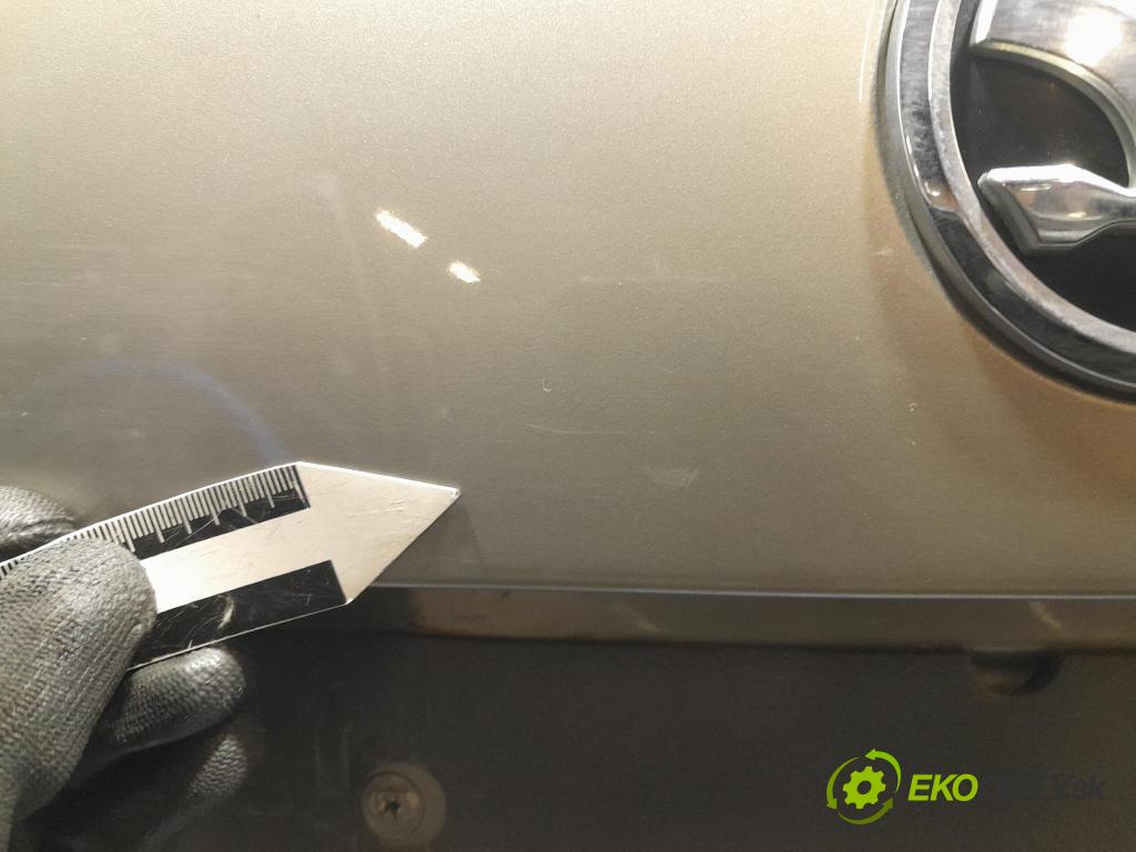 Skoda Octavia 2015 zadna dveře kufra: kufra: