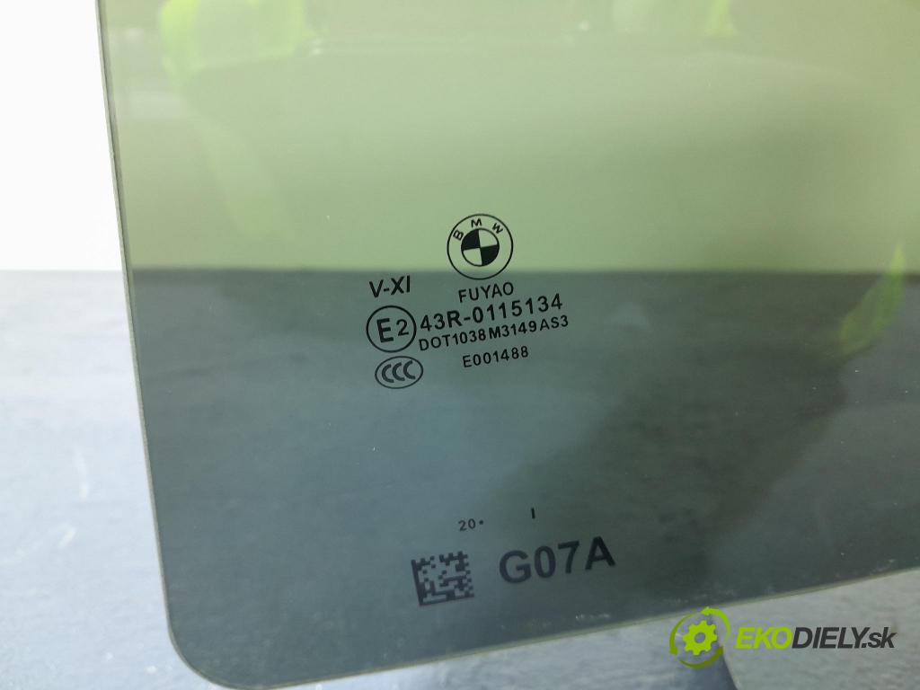 Bmw X7 2021 sklo dvere zad ľavé