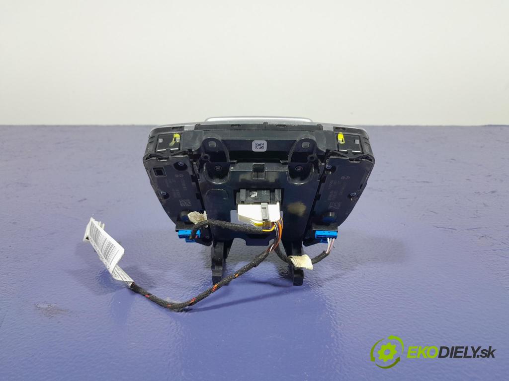 Mercedes E-klasa 2020 prepínač A2389009601