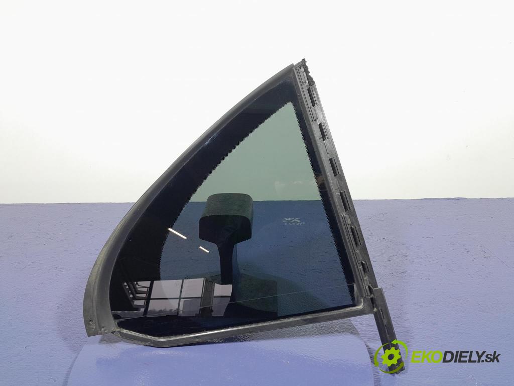 Mercedes E-klasa 2020 sklo dvere zad Prava: A2137300802