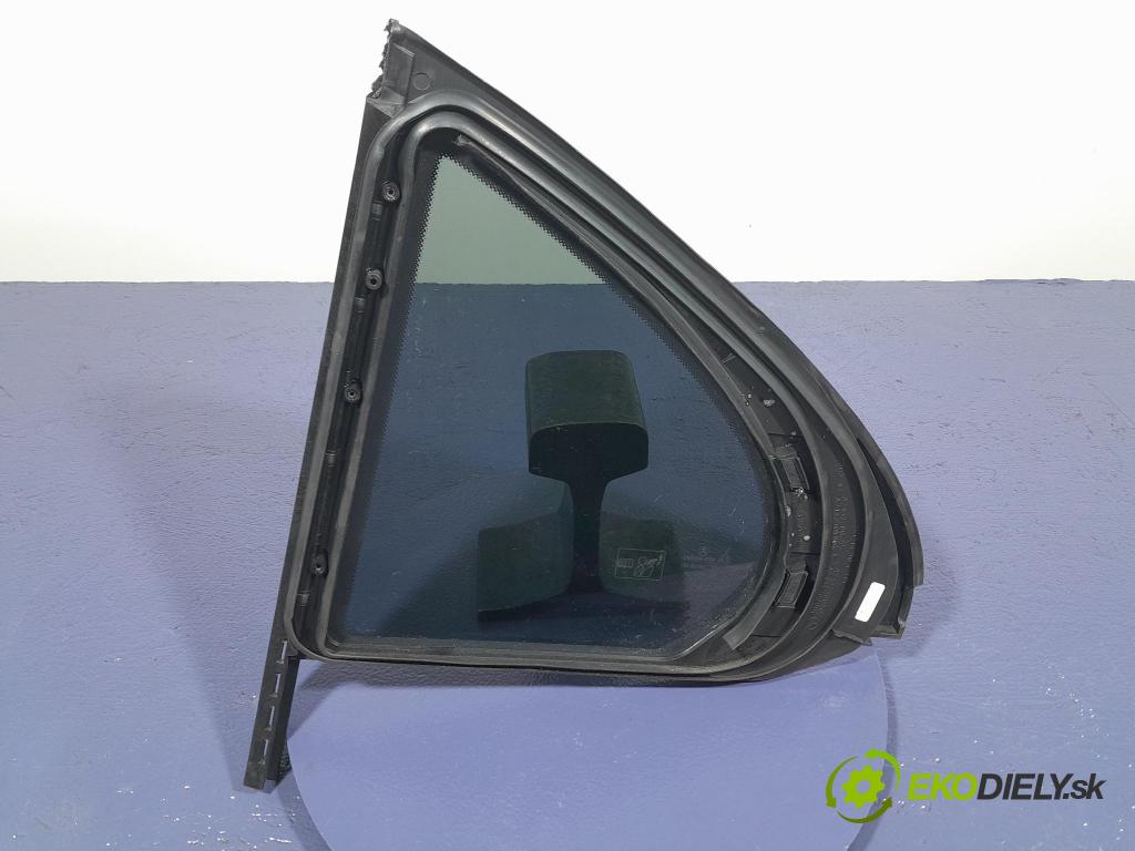 Mercedes E-klasa 2020 sklo dvere zad Prava: A2137300802