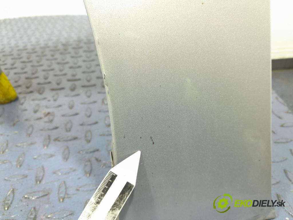 Opel Insignia 2018 blatník Predné Vľavo: