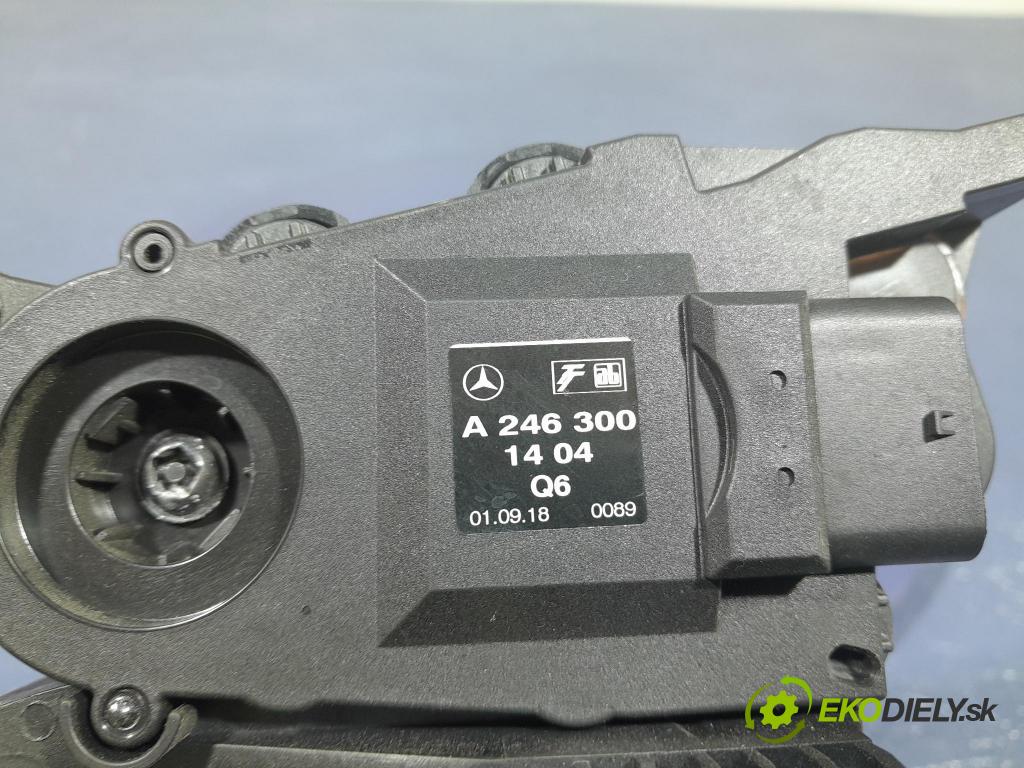 Mercedes Gla-klasa 2019 pedal Plyn: A2463001404