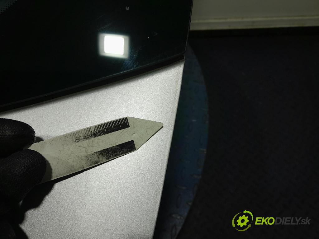 Opel Insignia 2018 zadna dveře kufra: kufra: