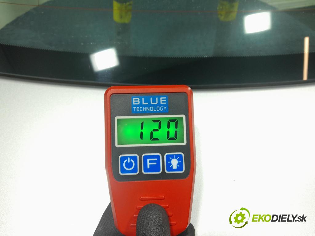 Opel Insignia 2018 zadna dveře kufra: kufra: